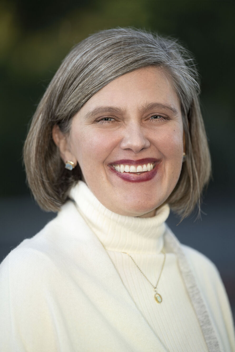 Vanessa Bechtel Headshot