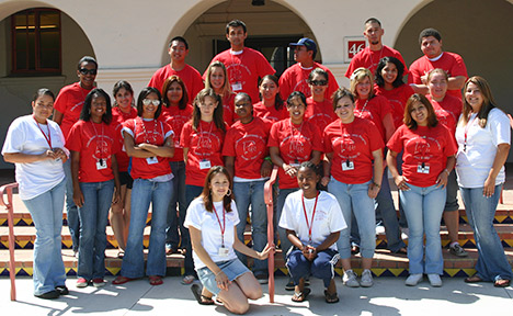 Group photo of the 2006 EOP students.