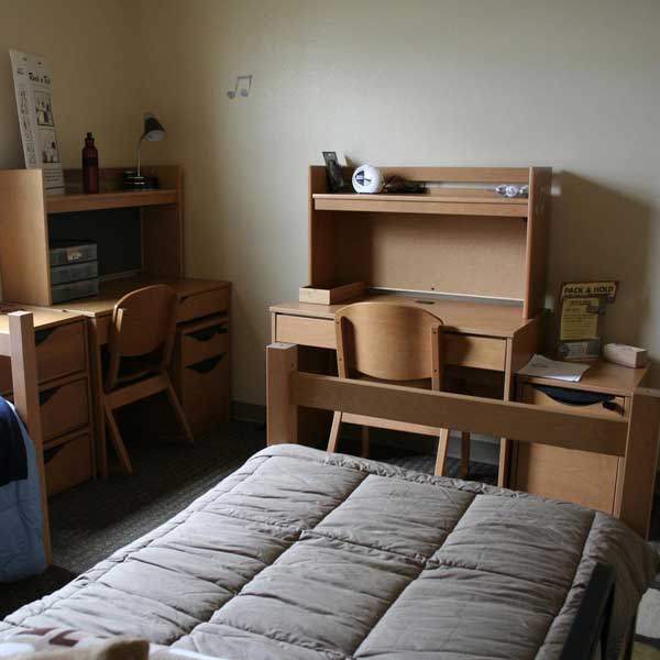 Double Bedroom with Unbunked Beds