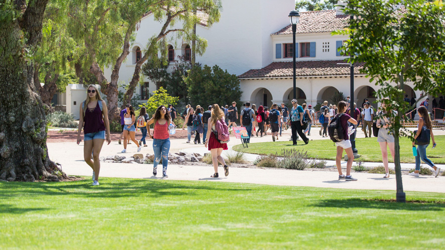 CSUCI Students walking
