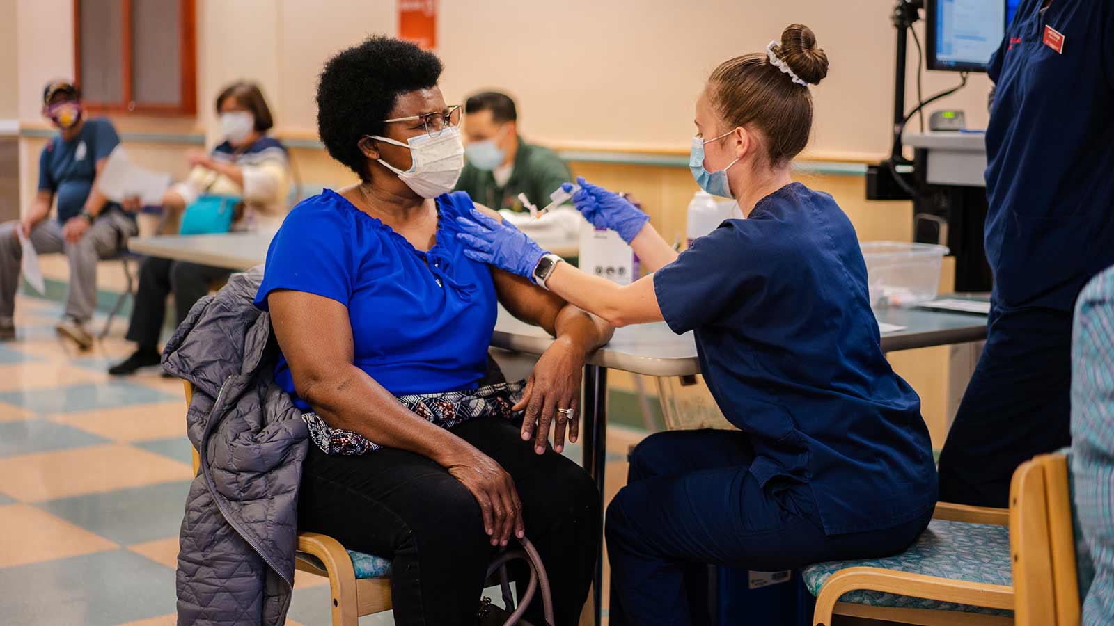 Nursing students volunteer at vaccination clinics