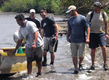 Students in sustainability immersive experience courses