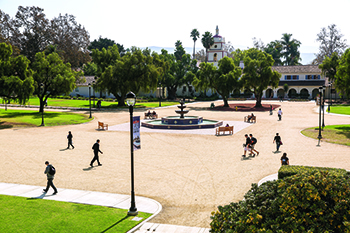 central mall fountain