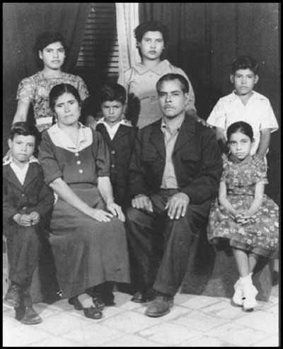 Ornales-Higdonʼs family in 1958