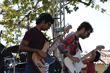 Students rock at Dolphinpalooza Students rock at Dolphinpalooza