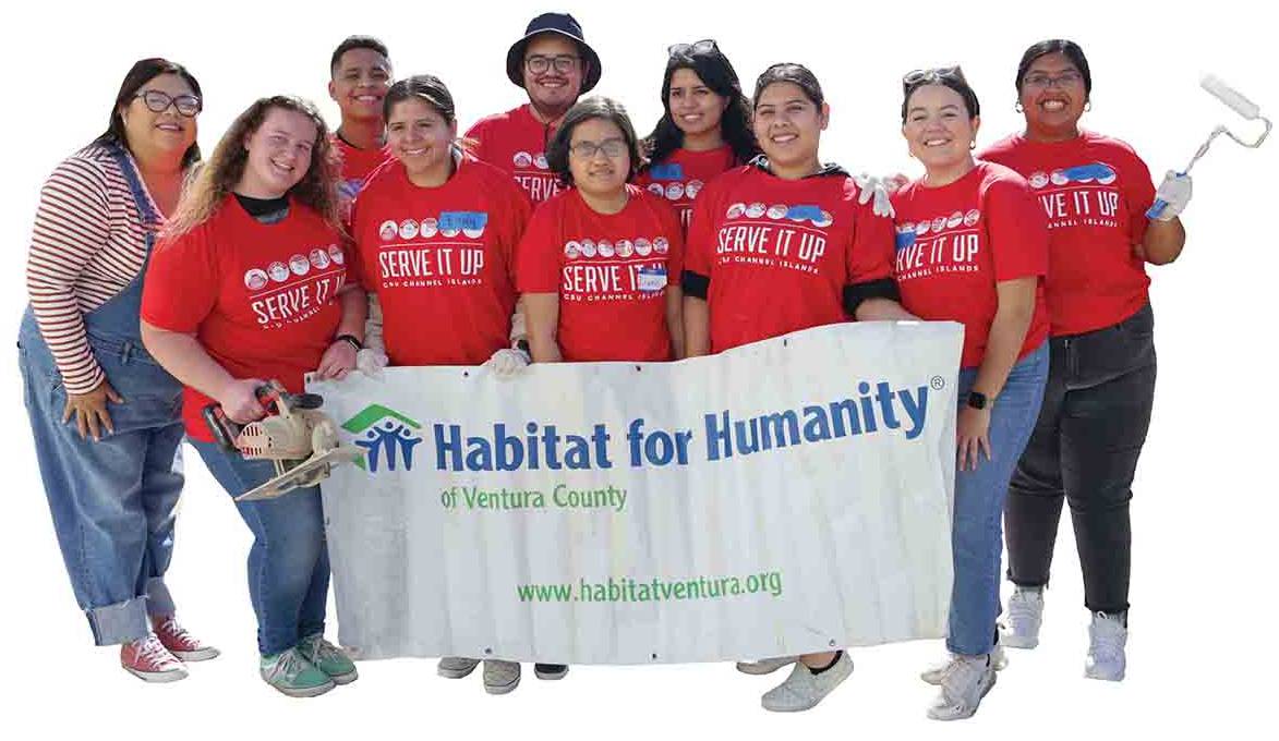 CSUCI students volunteer to build housing.