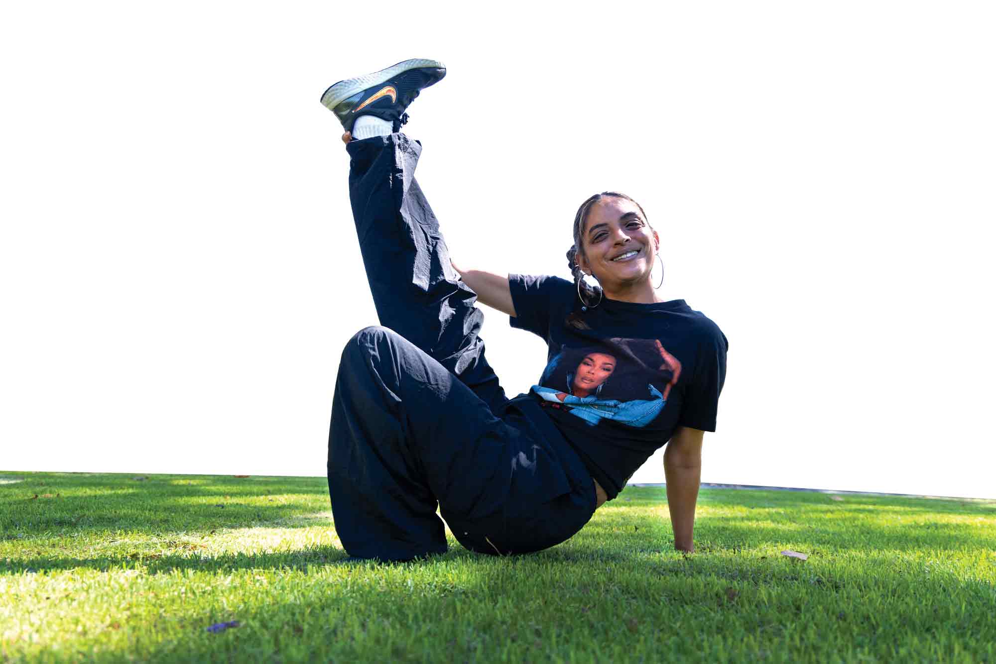 Sarah Ysordia flexes.