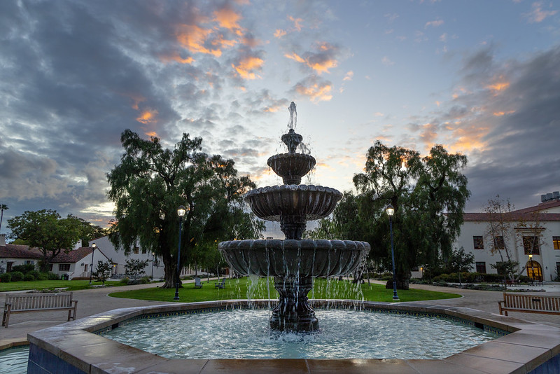 picture of csuci central mall fountain