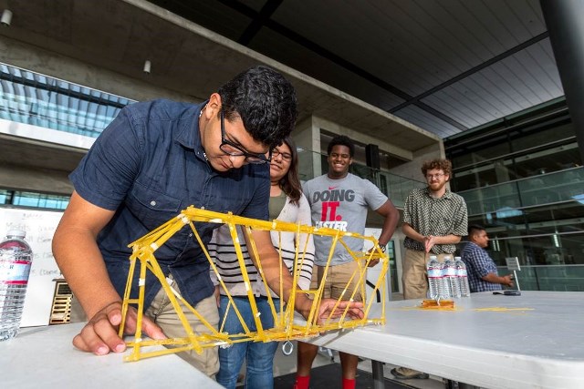 Spaghetti Bridge