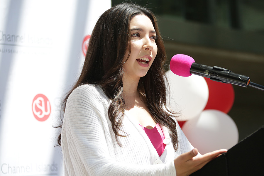 Daisy Navarrete speaks at New Student Convocation.