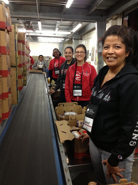 CI volunteers at Food Share