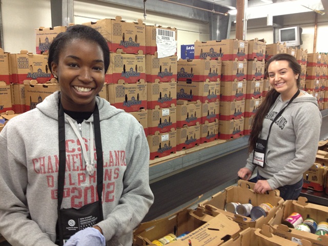 CI Volunteers at Food Share