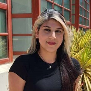 headshot of Paola Dios