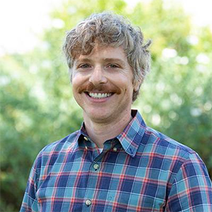 Headshot photo of Joshua Gold